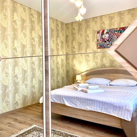 Apartpoltava Новий Будинок, В Самому Центрі 2-Окремі Кімнати, Панорамний Балкон Kültér fotó
